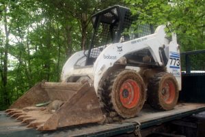 Bobcats: Trackhoe and Skidsteer